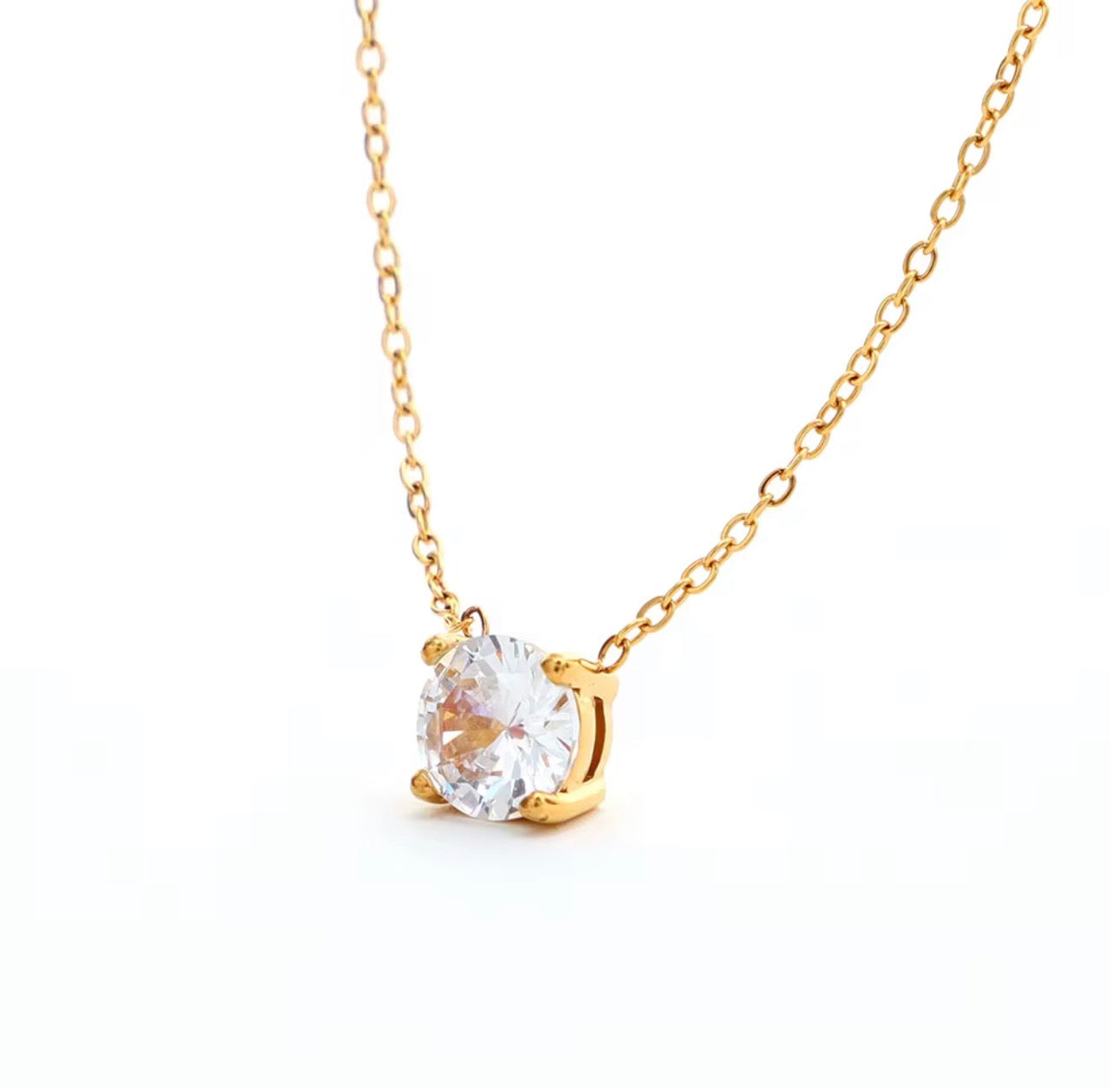Noor Pendant Necklace