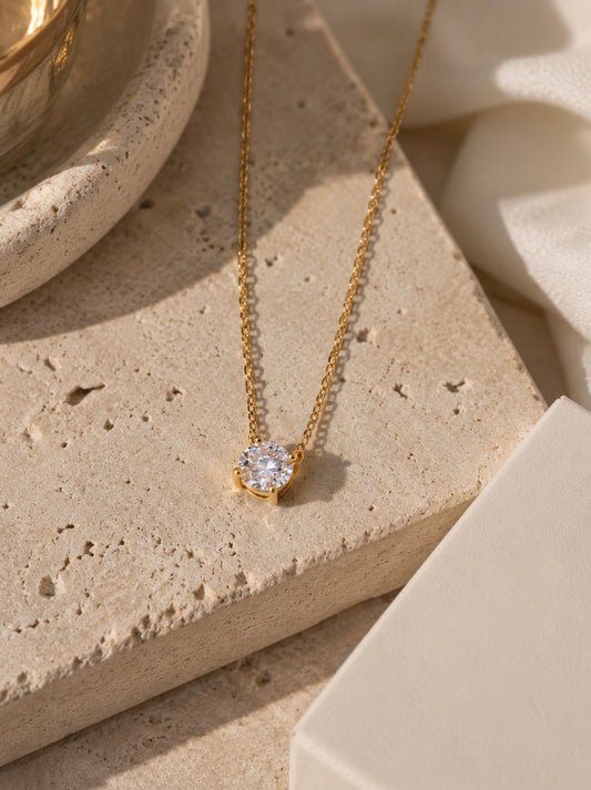 Noor Pendant Necklace
